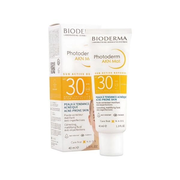 Bioderma Photoderm AKN Mat SPF30 Mattifying Fluid 40ml – Matte sunscreen for oily and acne-prone skin with salicylic acid and sun protection.
